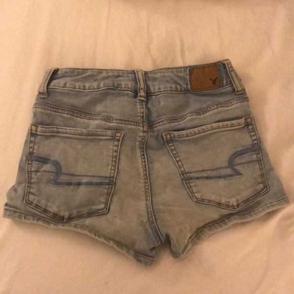 Hi-Rise Shorts - Picture 2 of 3